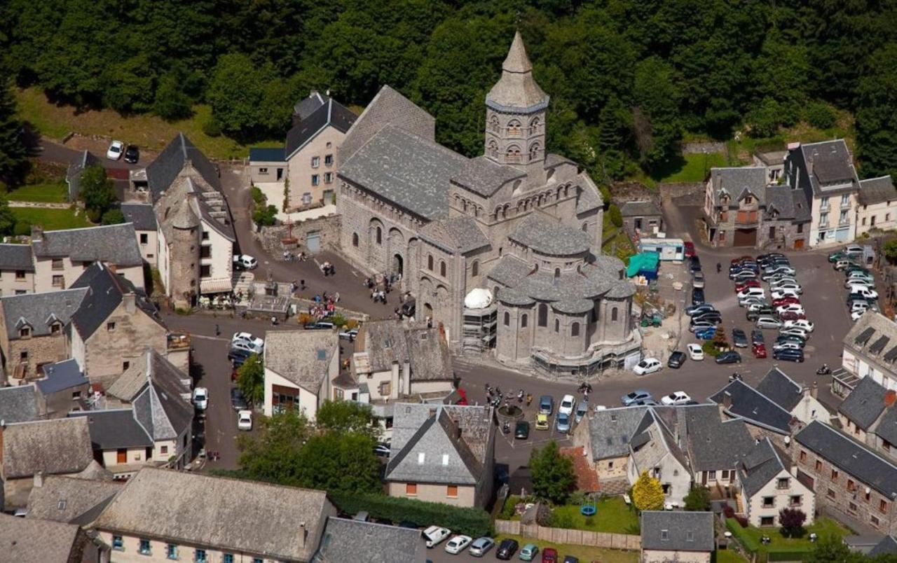 Tulipe, Appartement 5 Personnes, Entre Sancy Et Volcans D'Auvergne Orcival Exterior foto
